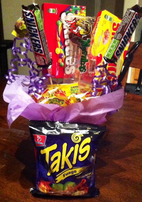 Takis and candy gift arrangement Takis Gift Basket Ideas, Hommade Gifts, Snack Bouquet, Gift Arrangement, Candy Arrangements, Candy Gift Baskets, Liquor Gifts, 21st Bday Ideas, Candy Bouquet Diy