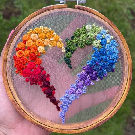 Beginning Embroidery, In Rainbows, Hessian Fabric, Embroidery Hoop Art Diy, Basic Hand Embroidery Stitches, Embroidery Hoop Crafts, Abstract Embroidery, Embroidery Hearts, Diy Embroidery Designs