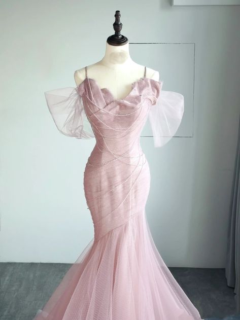 Whimsical Gown, Dresses To Draw, Gowns Western, All Pink Wedding, Mermaid Long Dress, Dress Piece, Wedding Dresses Pink, Pink Party Dress, Beaded Mermaid