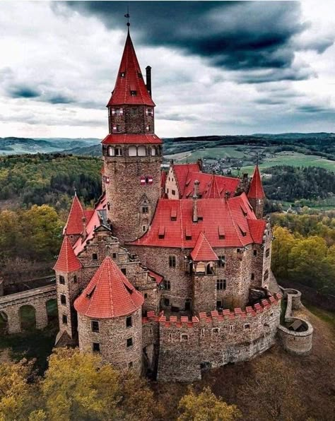 Bouzov Castle, Czech Republic European Castles, Castle In The Sky, Castle House, Chateau France, Beautiful Castles, Medieval Castle, Old Buildings, Beautiful Architecture, Czech Republic