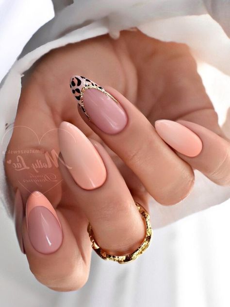 Coral Nail Designs: 45+ Trendiest Looks and Colors Coral Ombre Nails, Coral Nail Art, Peach Colored Nails, Delicate Woman, Coral Nails With Design, Nails Designer, Peach Nails, Coral Nails, Animal Print Nails