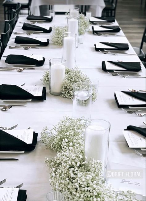 Black And White Wedding Table Set Up, Dark Wedding Table Decor, Simple Modern Wedding Table Decor, Black And White Wedding Aesthetic Decor, Wedding Table Decor Without Plates, Wedding Table Setting Black And White, Rectangle Table Centerpieces Wedding Simple, Cheap Elegant Centerpieces, Babies Breath Sweetheart Table