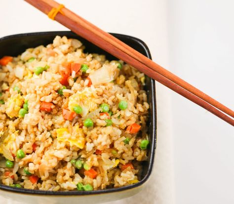 Easy Fried Rice for a Crowd of 50: Oven baked | Aloha Dreams Fried Rice For A Crowd, Large Group Recipes, Rice For A Crowd, Large Recipes, Crowd Meals, Pork Fried Rice Recipe, Ham Fried Rice, Luau Ideas, Easy Fried Rice