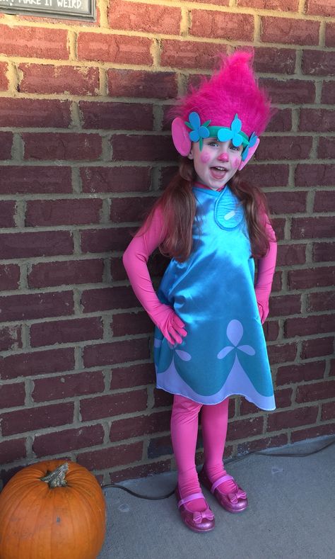 Poppy from Trolls Costume Trolls Costume Kids, Poppy From Trolls, Trolls Costume, Troll Costume, Trolls Birthday Party, Play School, Halloween 2024, Facade House, Halloween Cosplay