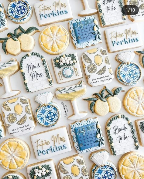 Lemon Bridal Shower Cookies, Lemon Baby Shower Cookies, Italian Baby Showers, Lemon Themed Bridal Shower, Wedding Shower Cookies, Engagement Cookies, Bridal Shower Inspo, Drink Design, Cookies Theme