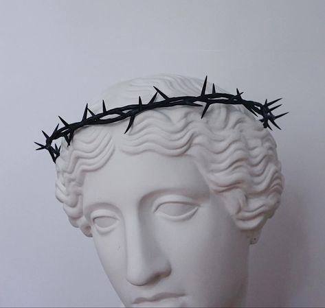 Thorn Crown, Wire Crown, Porcelain Black, Back Chain, Super Saiyan God, Head Wreath, Black Crown, Crown Of Thorns, Red Aesthetic