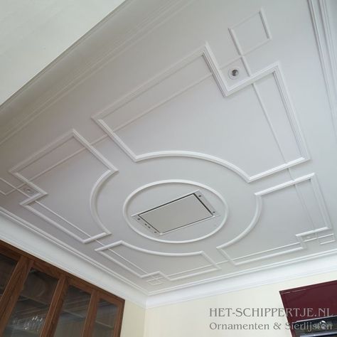 Classical Ceiling Design, Modern Crown Molding, Pop Design Photo, Plaster Ceiling Design, Pop Design For Hall, Pop Design For Roof, Drawing Room Ceiling Design, Bedroom Pop Design, Simple Ceiling Design