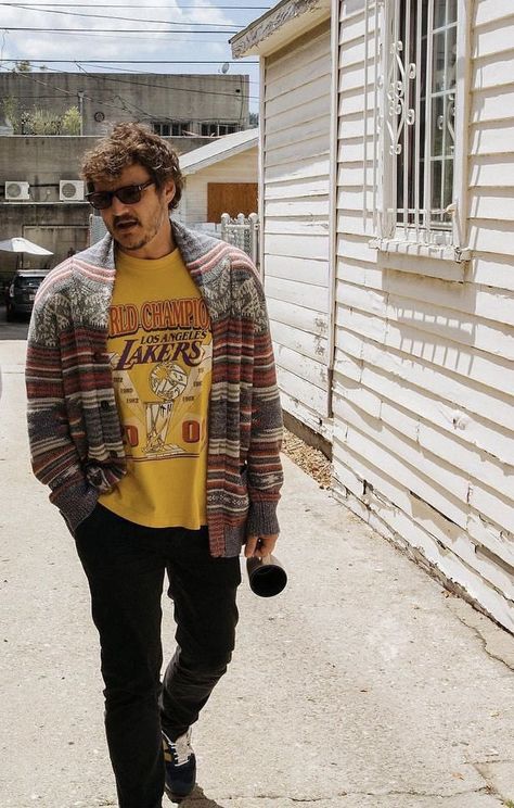 Geeky Mens Fashion, Pedro Pascal Street Style, Whimsical Mens Fashion, Pedro Pascal Fashion, Wes Anderson Outfits Men, Quirky Mens Fashion, Pedro Pascal Christmas, Grandpa Aesthetic Outfit Men, Granola Man Outfits