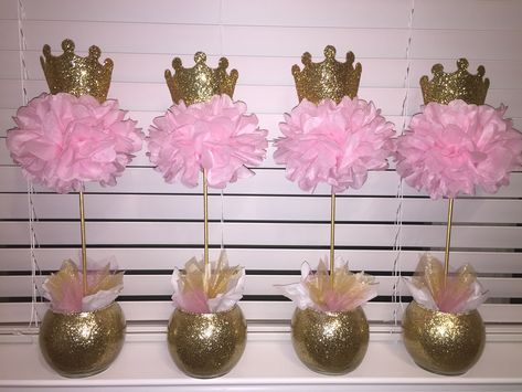 Pink Princess Centerpieces, Crown Centerpieces Table Decorations, Tiara Centerpiece Ideas, Crown Centerpiece Ideas, Princess Baby Shower Centerpieces, Princess Centerpiece Ideas, Princess Baby Shower Ideas, Princess Party Centerpieces, Prince Baby Shower Decorations