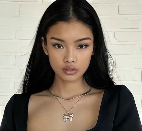 Flat Face Makeup, Unsymmetrical Face Models, Wasian Female, Japanese Natural Makeup, Wide Nose Makeup, Ulzzang Makeup Natural, 90s Asian Makeup, East Asian Face Claim, Light Brown Skin Makeup