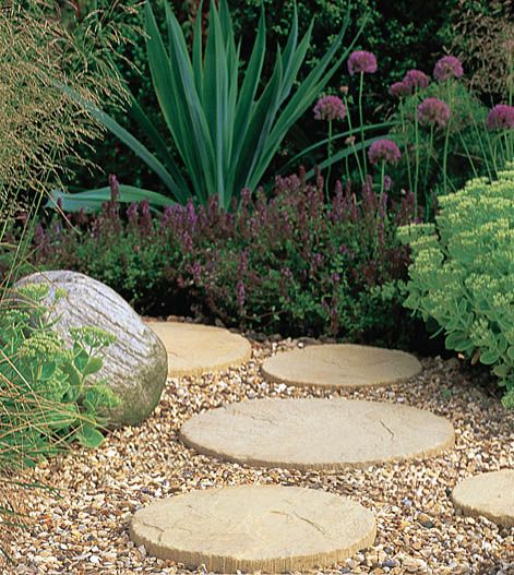 Why not try using these Yorkstone style stepping stones surrounded by gravel as your path? #path #ideas #steppingstones Landscape Stepping Stones, Round Stepping Stones, Stepping Stone Paths, Garden Pavers, Landscape Steps, Garden Paving, Outdoor Deco, Garden Stepping Stones, Garden Walkway