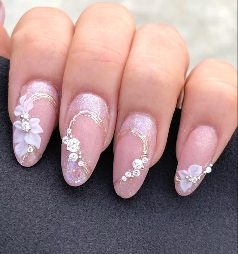 Nail Designs With Diamonds, Japan Nails, Diamond Nail Designs, Bridal Nails Designs, Engagement Nails, 3d Nail Art Designs, Bridal Nail Art, Fantasy Nails, Elegant Nail Designs