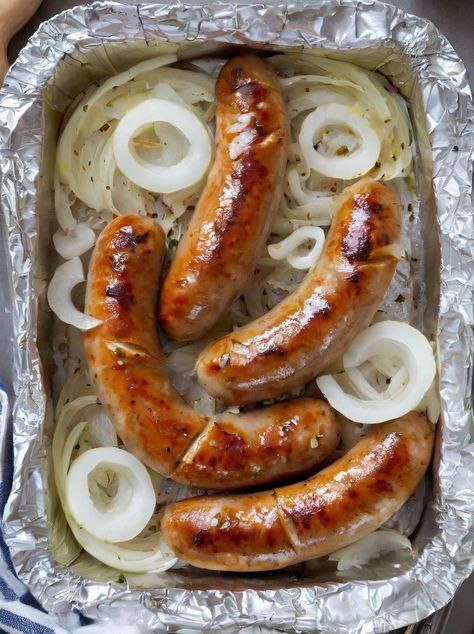 Never cooked these brats this way before, but such a winning recipe! Grilled Brats, Brat Diet, Casserole Kitchen, Bratwurst Sausage, Beer Brats, Red Cabbage Slaw, Bangers And Mash, Cabbage Slaw, Sausages