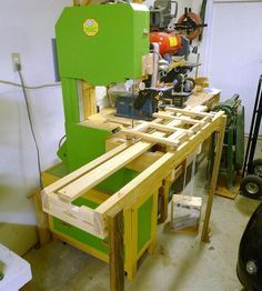 Diy Sawmill, Homemade Bandsaw Mill, Woodworking Bandsaw, Bandsaw Mill, Spending Plan, Small Hinges, Wood Crafting Tools, Woodworking Jigs, Woodworking Tips