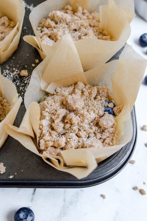 Bakery Style Blueberry Crumble Muffins - My Messy Kitchen Topping For Blueberry Muffins, Muffin Crumble Topping, Blueberry Muffin Crumble, Muffin Crumble, Blueberry Crumble Muffins, Blueberry Bites, Bakery Style Blueberry Muffins, Crumble Muffins, Breakfast Cupcakes