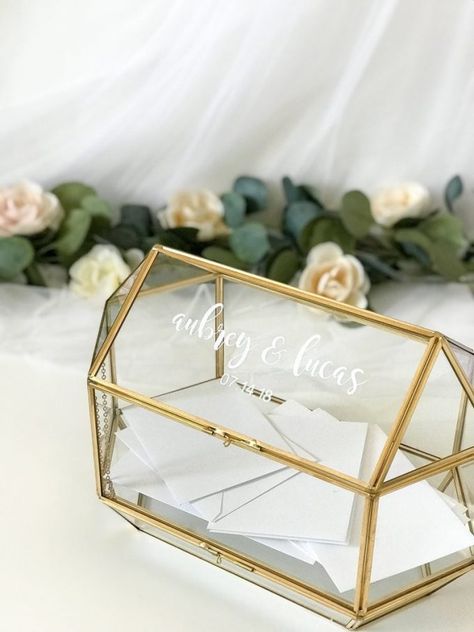 Glass Wedding Card Box, Cheap Wedding Table Centerpieces, Romantic Centerpieces, Beautiful Wedding Centerpiece, Wedding Ceremony Ideas, Boho Decoration, Wedding Card Box, Wedding Details Card, Unique Wedding Flowers