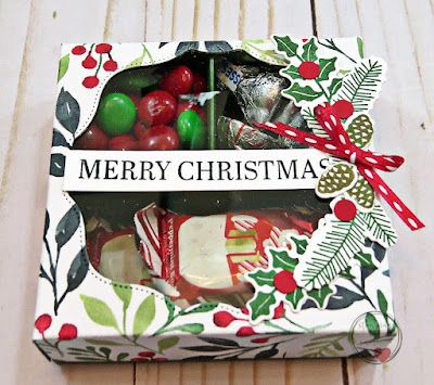 Stampingwithamore: DIY CHRISTMAS CANDY BOXES WITH WINDOW Christmas Favor Boxes Diy, Christmas Candy Boxes Diy, Xmas Treat Boxes, Christmas Treat Boxes Diy, Candy Boxes Ideas, Diy Candy Box Gift, Christmas Candy Bags Ideas, Cricut Candy Holder, Candy Box Ideas Diy