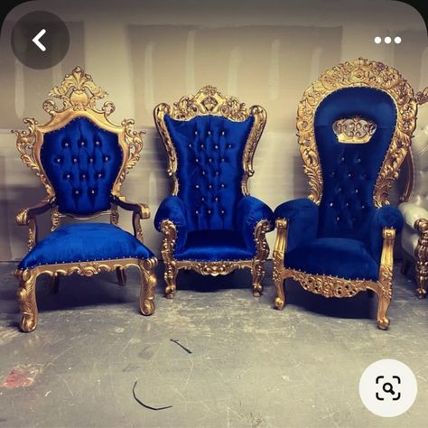 Velvet Chair Bedroom, Chair Bedroom Ideas, Blue Velvet Furniture, Royalty Furniture, King Throne Chair, Blue Velvet Chair, Farm Furniture, Throne Chairs, Quince Themes