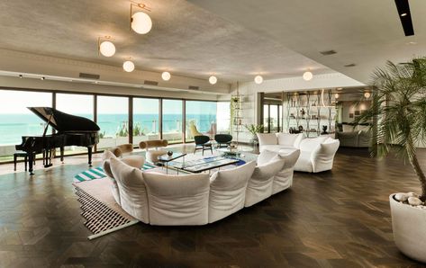 Tarini Jindal's sea-facing Mumbai home is a whimsical sanctuary Mumbai Apartment, Penthouse Living Room, Penthouse Interior, Sea View House, Blurred Background Photography, The Setting Sun, Marble Flooring, Penthouse Apartment, High Table