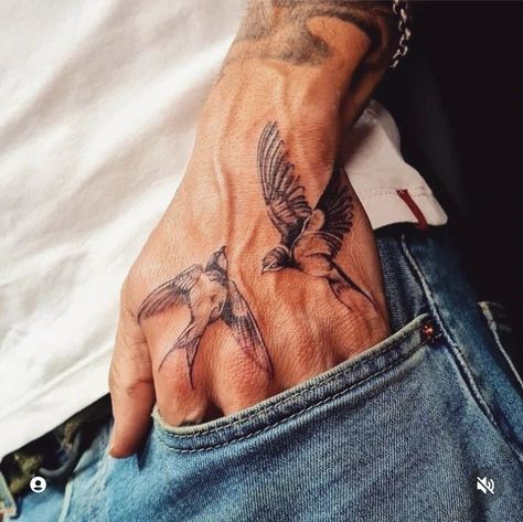 Hand Sparrow Tattoo, Swallow Tattoo Hand Men, Sparrow Hand Tattoo Men, Birds Hand Tattoo, Small Bird Hand Tattoo, Men Animal Tattoos, Realistic Black And Grey Tattoos, Interesting Tattoos For Guys, Let Them Tattoo Hand