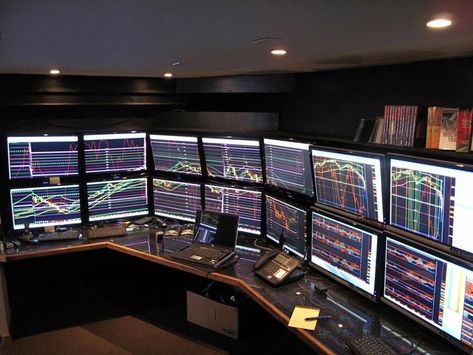 Trader Aesthetic, Day Trading Setup, Trading Setup, Pc Room, Trading Room, Online Stock Trading, Trading Desk, Desktop Setup, Control Room