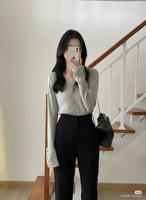 Japan Fashion Summer, Simple Casual Outfits, Simple Style Outfits, Corporate Attire, Korean Casual Outfits, Office Outfits Women, Casual Day Outfits, Classy Work Outfits, Classy Casual Outfits