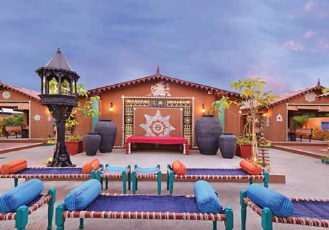 Gujarati Architecture, Dhaba Design Ideas, Rajasthan Decor, Photo Studio Design, Restaurant Exterior Design, Theme Restaurant, Mural Cafe, Modern Coffee Shop, Outdoor Restaurant Design