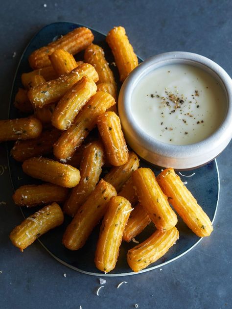 Savory Herb Churros with White Queso Dip http://www.spoonforkbacon.com/2017/09/savory-herb-churros-with-white-queso-dip/ Churro Recipes, White Queso Dip, White Queso, Savory Bread Puddings, Spoon Fork Bacon, Churros Recipe, Diy Easy Recipes, Breakfast Rolls, S Table