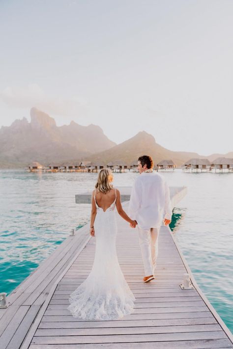 Wedding Maldives Beach, Bora Bora Wedding Ceremony, Beach Wedding Maldives, Bora Bora Wedding Dress, Bora Bora Photoshoot, Wedding In Maldives, Maldives Wedding Photography, Bora Bora Elopement, Maldives Elopement