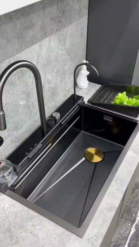 Satisfying on Twitter: "@SaycheeseDGTL This Best Sink👇 https://t.co/IrL5cH0BA7" / Twitter Tech Kitchen, High Tech Kitchen, Kitchen Tech, Kitchen Sink Design, Kitchen Games, Amazon Kitchen Gadgets, Bar Sink, Smart Appliances, Handmade Kitchens