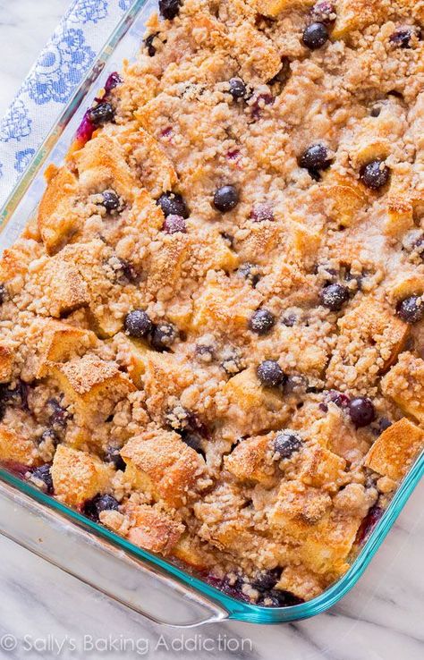 Unbelievable Blueberry French Toast Casserole! This is the perfect crowd-pleasing make ahead recipe for busy mornings. Blueberry French Toast Casserole, French Toast Casserole Recipes, Toast Casserole, Blueberry French Toast, Overnight Blueberry French Toast, French Toast Bake, What's For Breakfast, Blueberry Recipes, French Toast Casserole