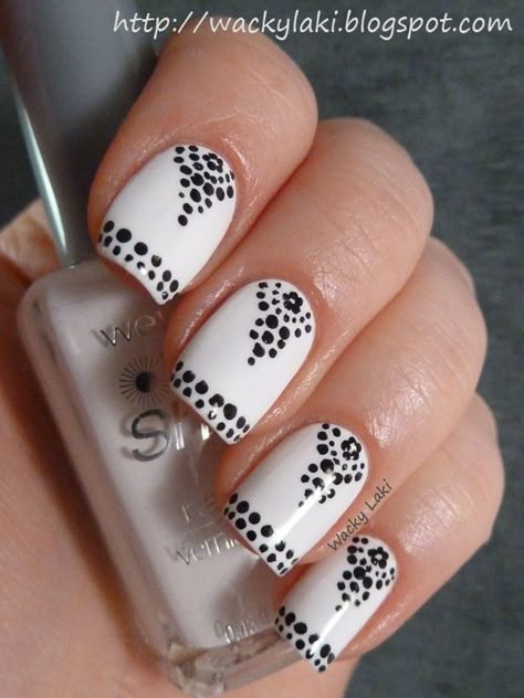 Nail Art Blanc, Nails Gorgeous, Black And White Nail Art, Nail Magic, Lace Nail Art, Tips Nails, Fab Nails, Unghie Nail Art, Dot Nail Art