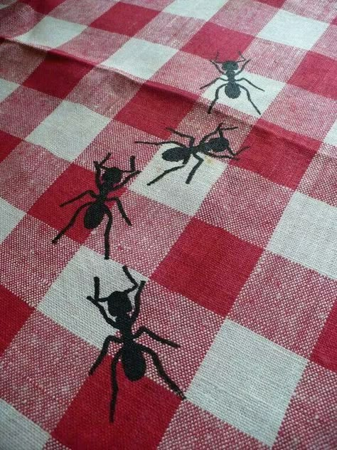 Tablecloth for the picnic table. Too cute! Picnic Sayings, Picnic Embroidery, Ant Picnic, Bugs Embroidery, Summertime Crafts, Picnic Theme, Picnic Decorations, Vintage Picnic, Screen Printing Ink