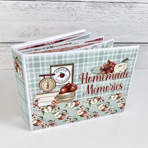 Artsy Albums Scrapbook Album and Page Layout Kits by Traci Penrod: Homemade Memories Album Scrapbook Album Ideas, Diy Recipe Book, Scrapbook Albums Tutorial, Mini Album Pages, Scrapbooking Aesthetic, Aesthetic Scrapbooking, Scrapbooking Flowers, Scrapbooking Storage, Scrapbooking Layouts Ideas