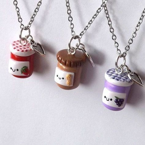 Fimo Kawaii, Crea Fimo, Polymer Clay Kawaii, Funny Gifts For Friends, Tanah Liat, Bff Necklaces, Friend Jewelry, Peanut Butter And Jelly, Sister Jewelry