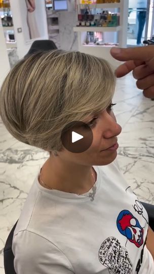 White Hair Shampoo, Pixie Haircut Styles, The Sound Of Silence, Sound Of Silence, Lob Haircut, Haircut Hairstyle, Pixie Bob, Mullet Hairstyle, Blonde Beauty