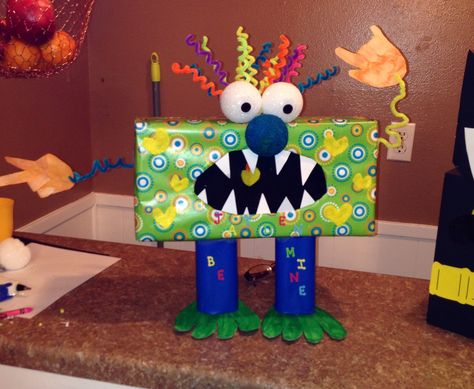 Monster Boxes Ideas, Cardboard Box Monster, Recycled Monster Project, Monster Valentines Boxes For Boys, Monster Boxes Ideas For Halloween, Monster In A Box Halloween, Tissue Box Monster, Recycled Crafts Kids Projects, Monster Valentine