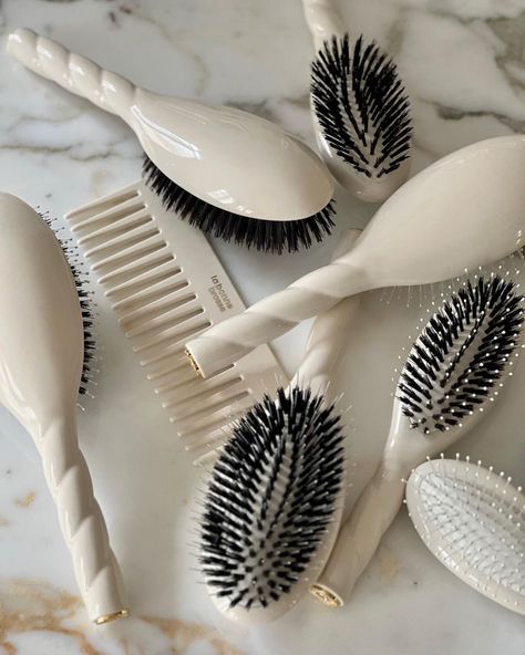 5 Best French Hair Brushes for Your Best Hair Ever 2023 Cradle Cap Remedies, Boar Bristle Hair Brush, Boar Bristle Brush, Hair Supplies, Lovely Eyes, French Beauty, Sensitive Scalp, Hair Brushes, French Hair