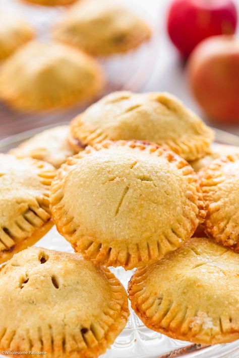 Mini Apple Pies with Shortcrust Pastry - Wholesome Patisserie Easy Mini Apple Pies, Mini Apple Pies, Warm Apple, Apple Pies, Apple Filling, Cinnamon Apple, Shortcrust Pastry, Sweet Pie, Mini Apple