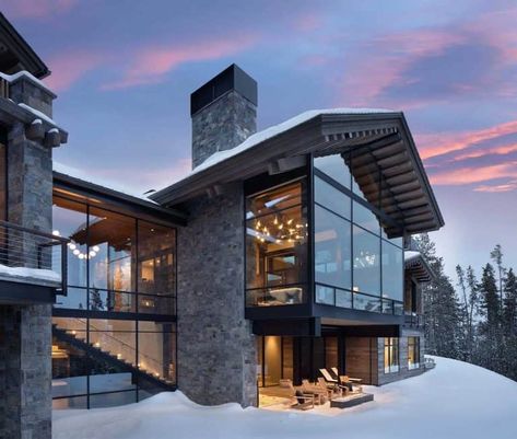 See this absolutely stunning and swoon-worthy Montana mountain retreat Ranch Architecture, Lodge Exterior, Yellowstone Club, Modern Mountain House, Mountain Villa, Mountain Home Exterior, Montana Ranch, Montana Mountains, Rustic Luxe