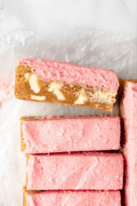 Blueberry Pop Tarts, Paleo Sandwich Bread, Best Blondies, Champagne Frosting, Best Blondies Recipe, Paleo Sandwich, Baking Wallpaper, Raspberry Champagne, Easy Buttercream Frosting