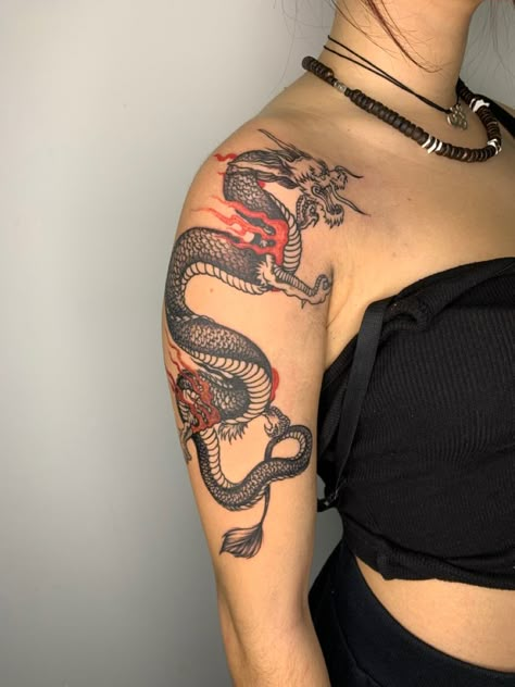 Athens Tattoo, Dragon Tattoo Shoulder, Black Dragon Tattoo, Asian Dragon Tattoo, Dragon Tattoos For Men, Astronaut Tattoo, P Tattoo, Tattoo Shading, Dragon Tattoo For Women