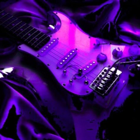 follow me ! Purple Electric Guitar, Purple Guitar, Purple Aesthetic Background, Dark Purple Wallpaper, Violet Aesthetic, Rockstar Aesthetic, Emo Aesthetic, Guitar Photos, Purple Vibe