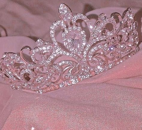 Pink Quince Theme, Sweet 16 Crowns, Rose Gold Quince, Quinceanera Pink, Quinceanera Crown, Tiara Accessories, Rose Gold Aesthetic, Pink Quince, Crown Aesthetic