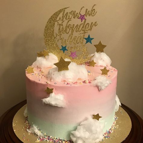 How we wonder what you are. Cotton candy clouds! Cotton Candy Cloud Cake, Cake With Cotton Candy, On Cloud 9 Party, Superhero Cake Ideas, Cloud 9 Party, Cotton Candy Birthday, Cotton Candy Cake, Kids Cake Ideas, Cotton Candy Cakes