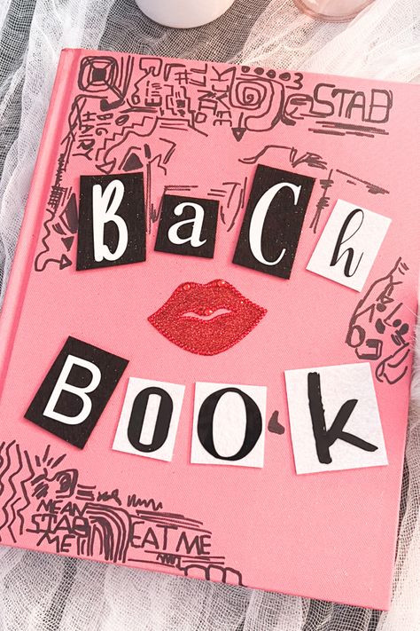 Bachelorette Party Guest Book, Bachelorette Party Polaroid Book, Bachelorette Memory Ideas, Bachlorette Craft Ideas, Bachelorette Guest Book, Bachelorette Memory Book, Bachelorette Book For Bride, Bachelorette Themed Bachelorette Party, Wedding Bachelorette Party Ideas