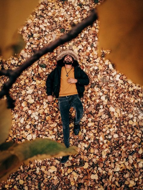 Fall Photoshoot Men, Fall Men Photoshoot, Autumn Men Photoshoot, Autumn Poses, Fall Leaves Photoshoot Ideas, Forest Male Photoshoot, Fall Photoshoot Leaves, Trekking Photography, Autumn Photography Portrait