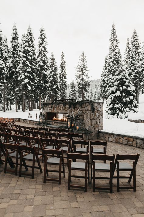 Winter Wedding With Snow, Winter Forest Wedding Snow, Snow Wedding Venues, Small Outdoor Winter Wedding, Aspen Winter Wedding, Snowy Forest Wedding, Winter Destination Wedding, Mountain Wedding Winter, Snowy Wedding Venues