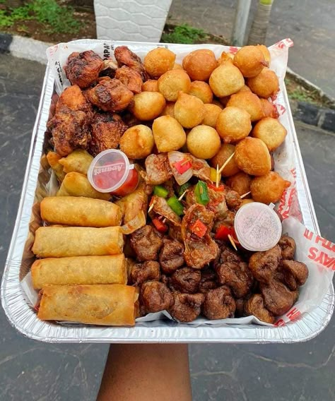 Nigeria Food Tray, Nigerian Small Chops, Small Chops Package In Nigeria, Small Chops Flyer Design, Nigerian Party Food, Food Trays In Nigeria, Small Chops In Nigeria, African Food Aethstetic, Nigeria Snacks