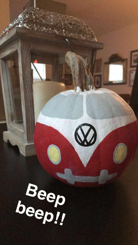 Volkswagen Pumpkin Pumpkin Painted Like A Camper, Camper Pumpkin Decorating, Camping Pumpkin Decorating, Groovy Pumpkin Painting, Pumpkin Camper Painted, Hippie Pumpkin Painting, Camper Pumpkin Painting Ideas, Painted Pumpkins Ideas Easy, Pumpkin Painting Ideas Western